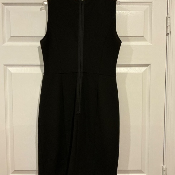Black Dress with White Trim Size 8 Donna Morgan - Picture 2 of 5